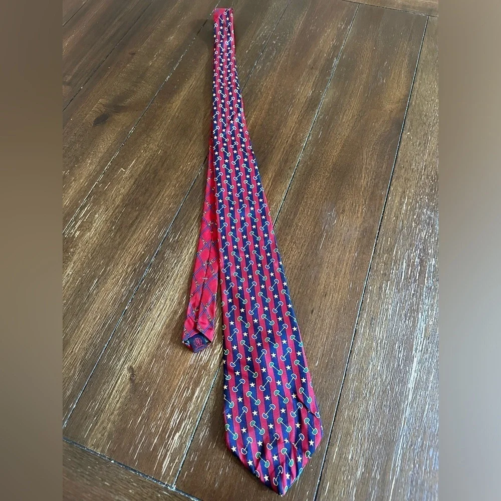 Tommy Hilfiger horse bit tie